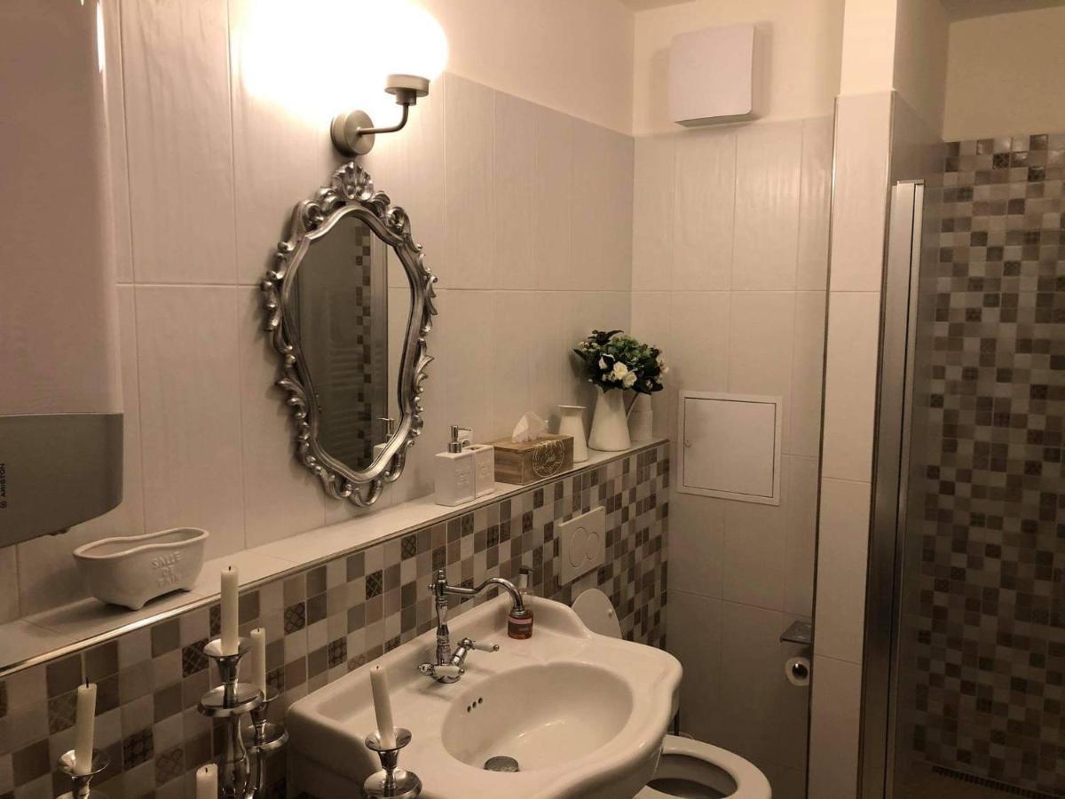 Poetic Apartment Микулов Екстериор снимка
